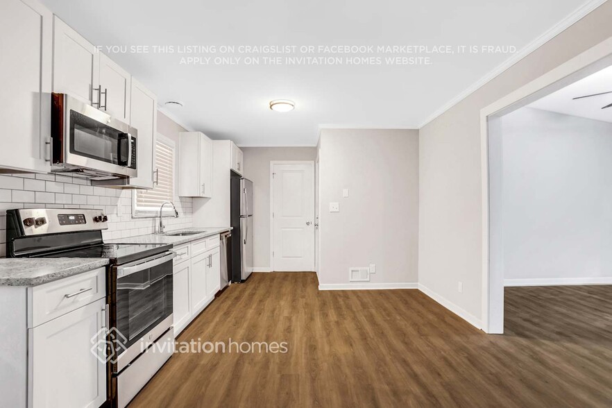 Building Photo - 5435 St Lo Ln