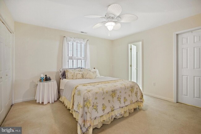 Building Photo - 6117 Riverview Dr