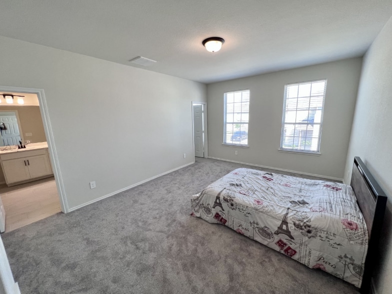 Building Photo - 10408 Marston Vineyard Dr