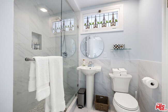 Building Photo - 11215 Sunset Blvd