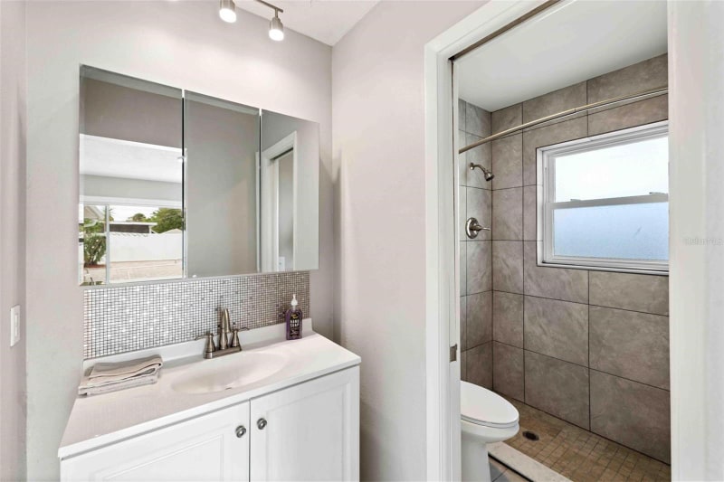 Building Photo - 8190 Porto Chico Ave