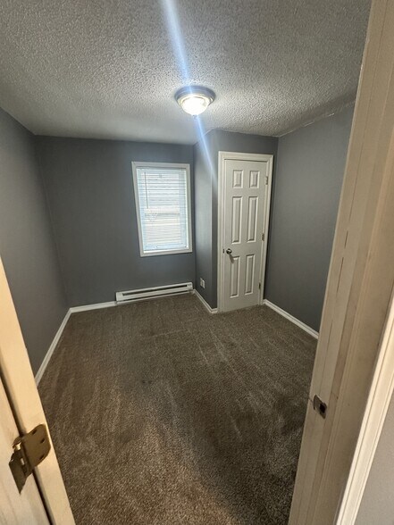 Building Photo - 613 N Franklin Ave