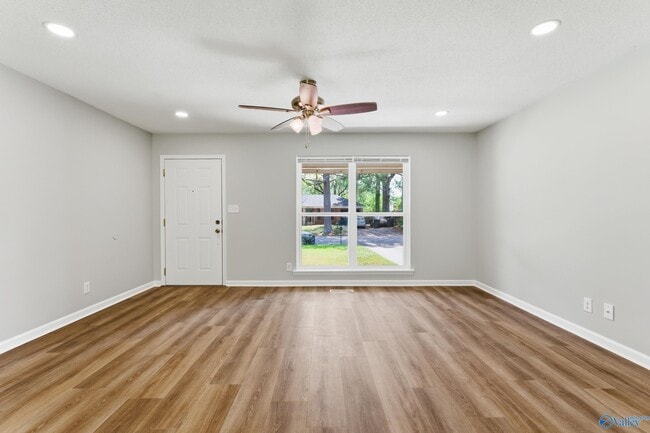 Building Photo - 1504 Faye St SW