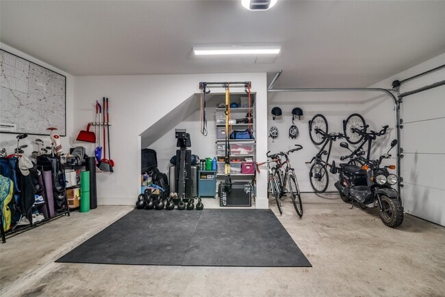 Building Photo - Prime Lower Greenville location with an open floorplan!