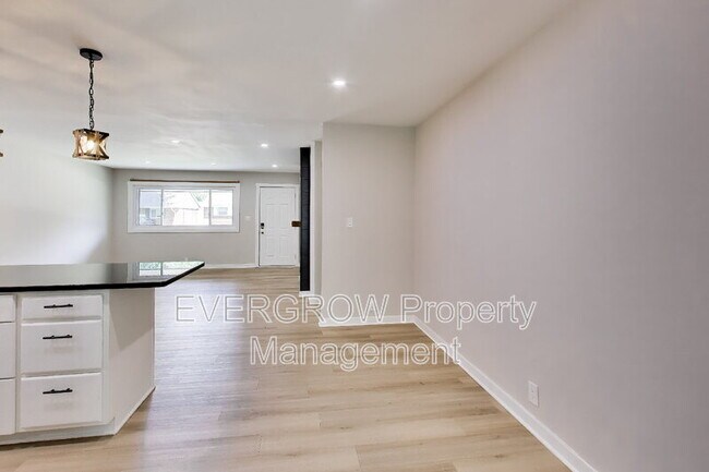 Building Photo - 7239 E 34th Pl