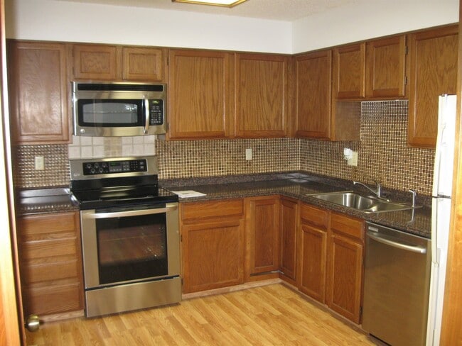 Building Photo - Pier Point Village - 2 Bedrooms, 2 Bathrooms (13OX#B-101)