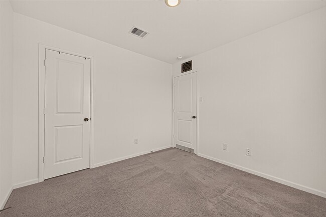 Building Photo - 3242 Spanish Oak Ln