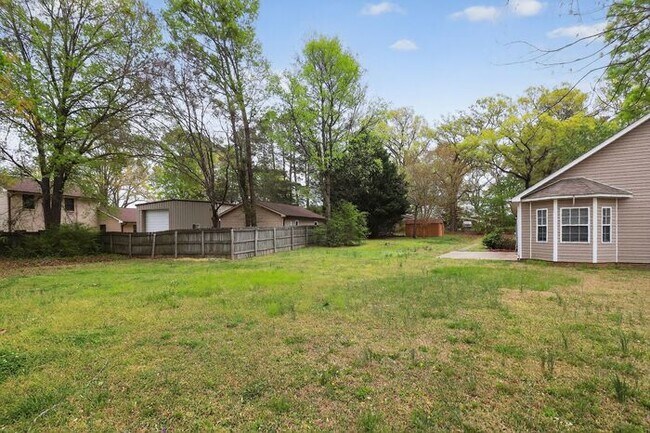 Building Photo - Charming 3BD/2BA Ranch on Large Lot in Indian Trail!