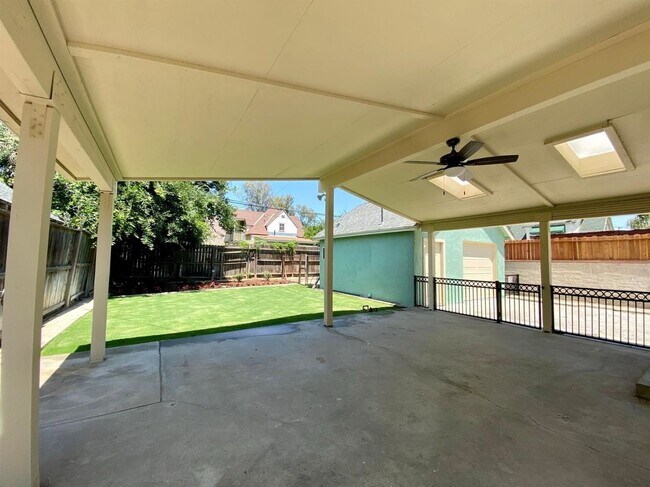 Building Photo - Charming 3 Bedroom in Historical Tower District