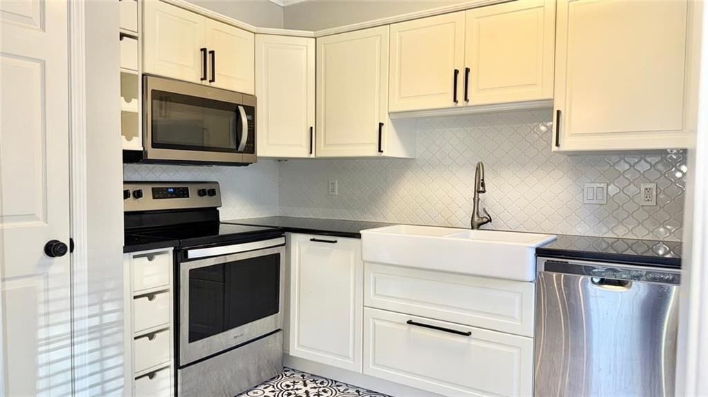 Building Photo - 1104 Pine Heights Dr NE