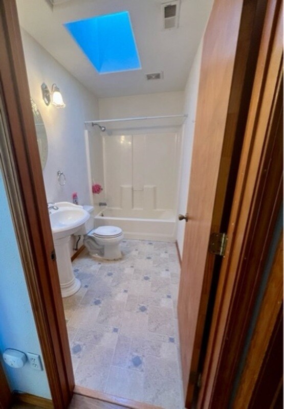 Building Photo - 14700 SE Mill St