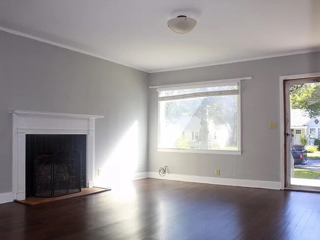 Building Photo - 136 E 57th St