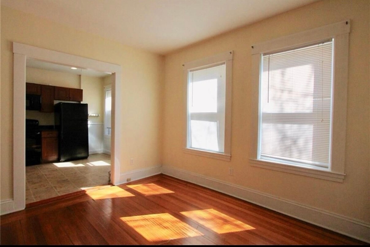 Bedroom 2 - 23 Bedlow Ave
