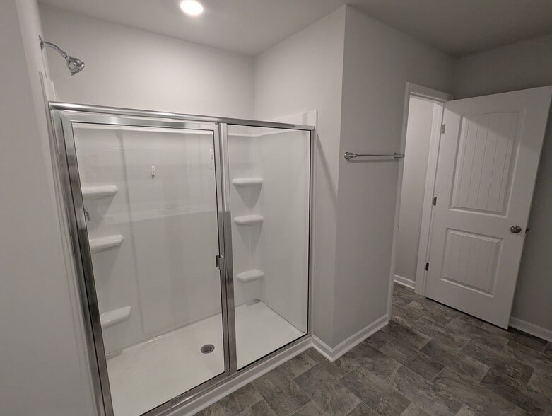 Building Photo - 645 Longtail Ln
