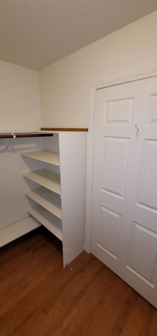 Building Photo - Beautiful Condo in Gated Community with Po...