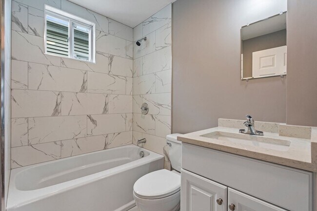 Building Photo - 110 Congress Ave