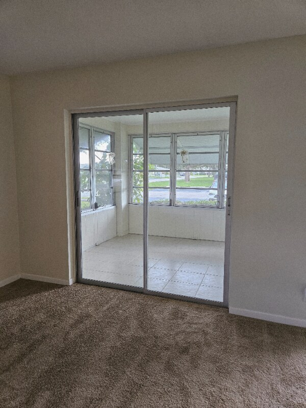 Building Photo - 277 W High Point Ct