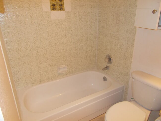 Building Photo - 861 Catalina Dr
