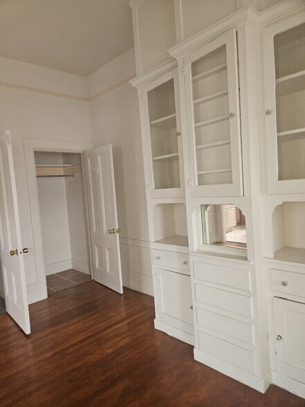 Building Photo - 951 Shotwell St