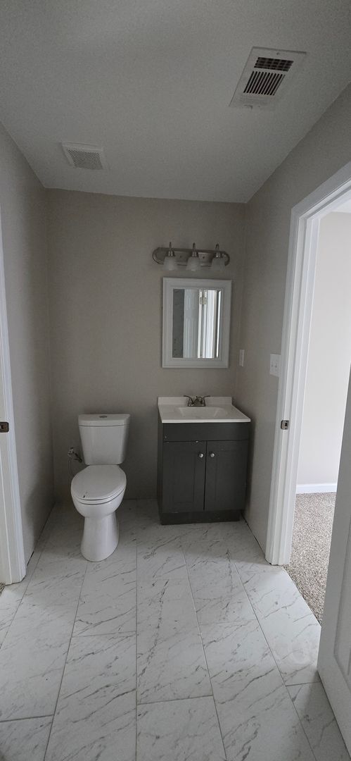 Building Photo - 2020 Agnes St