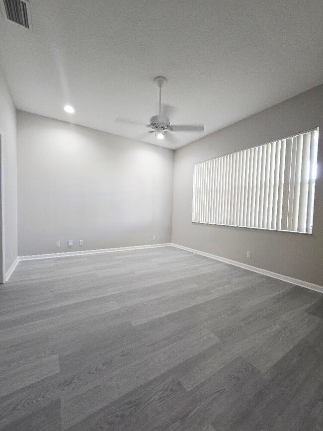 Building Photo - 152 Canterbury Pl