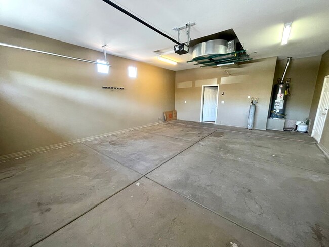 Building Photo - Nice 2 Bedroom Home in Desert Foothills Co...