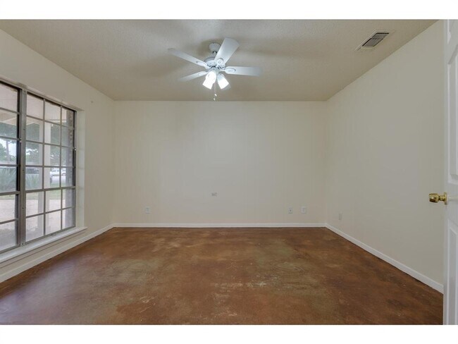 Building Photo - 3406 Norwood Hill Rd