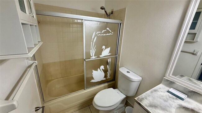 Building Photo - 2482 Quail Run Blvd N