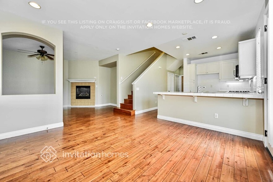 Building Photo - 9167 S Cullen Wy