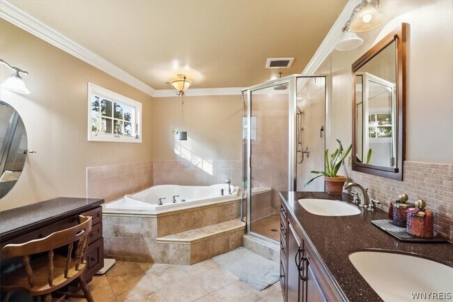 Building Photo - 125 Amberwood Dr