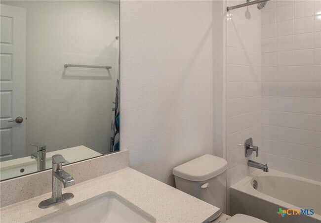 Building Photo - 14020 Neskar Dr