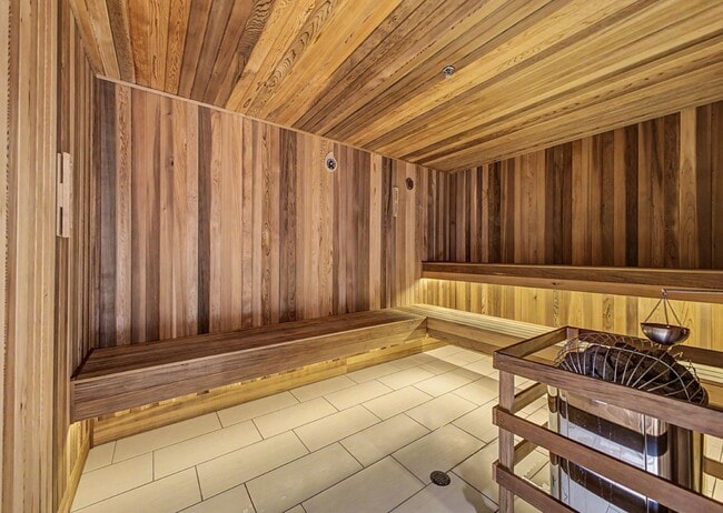 Building Photo - 7147 E Rancho Vista Dr