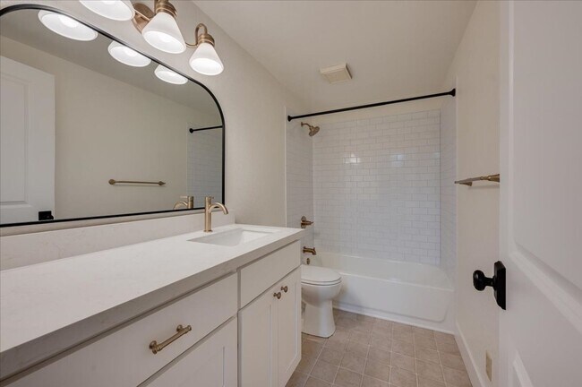 Building Photo - 3bd/2ba Bothell Home