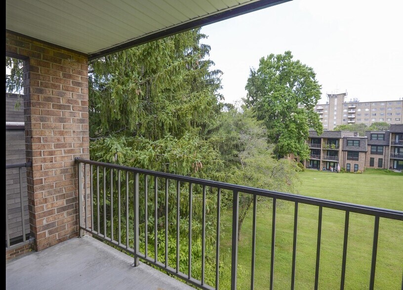 Charlesgate Apartments 101 Kenilworth Park Dr Towson MD 21204