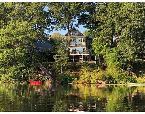 Primary Photo - 4 Wedge Pond Rd