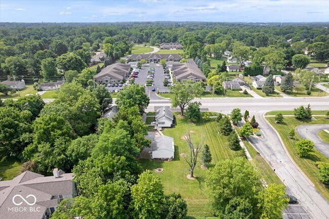 Building Photo - 606 E County Line Rd