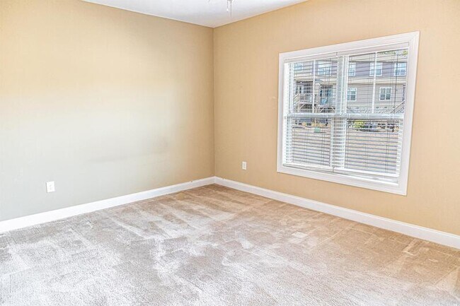 Building Photo - 113 Cypress Cir