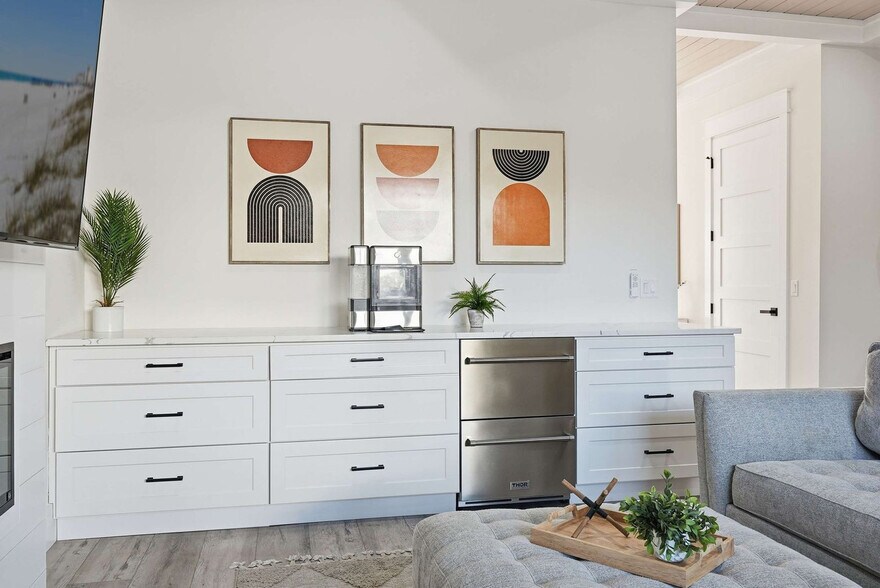 Building Photo - 14300 Millcole Ave