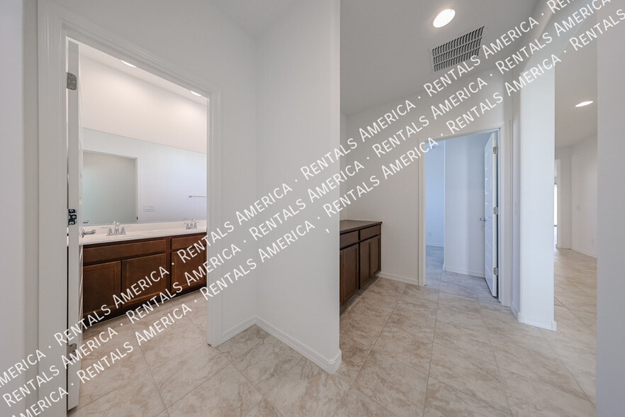 Building Photo - 14830 W Gray Fox Trl