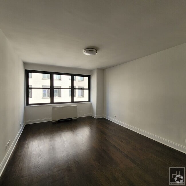 Building Photo - 96-95 5th Ave