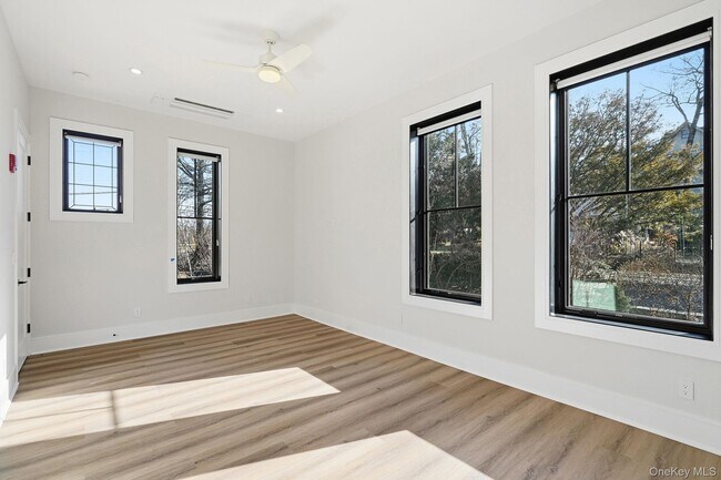 Building Photo - 34 Clinton Ave