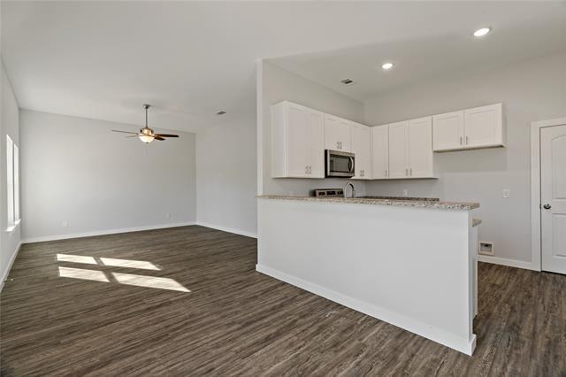Building Photo - 1411 10th St NE