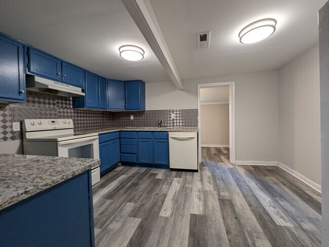 Building Photo - England1017