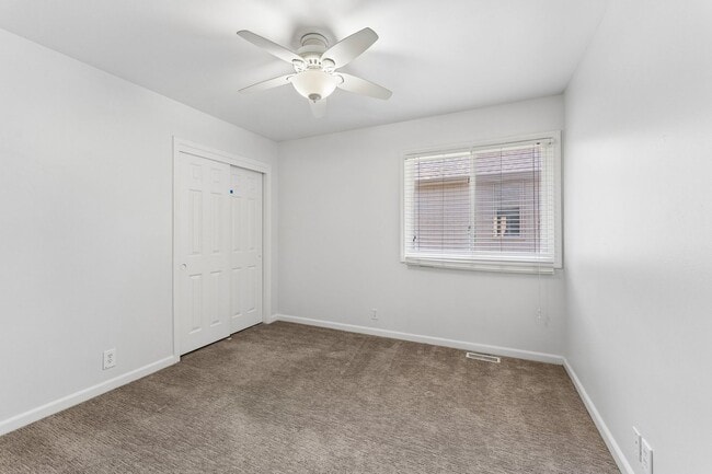 Building Photo - 4 Bedroom Elkhorn Ranch!