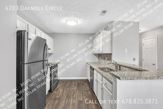 Building Photo - 4203 Oaknoll Cir