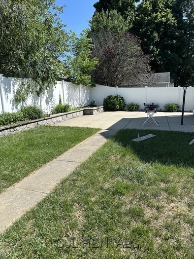 Building Photo - 25 Charlotte Rd