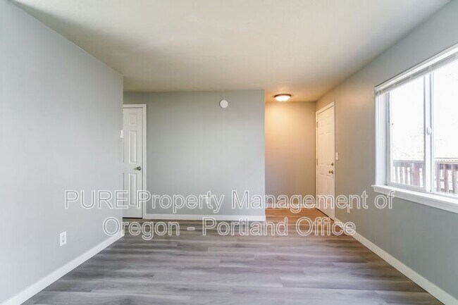 Building Photo - 12247 SE Steele St