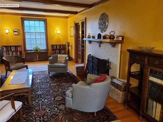 Building Photo - 269 Waltham St