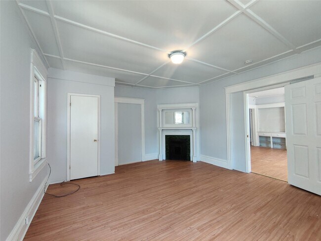 Building Photo - 85 N Hamilton St