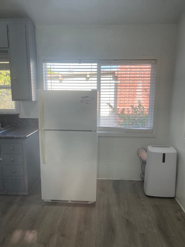 Building Photo - 3750 Clarington Ave